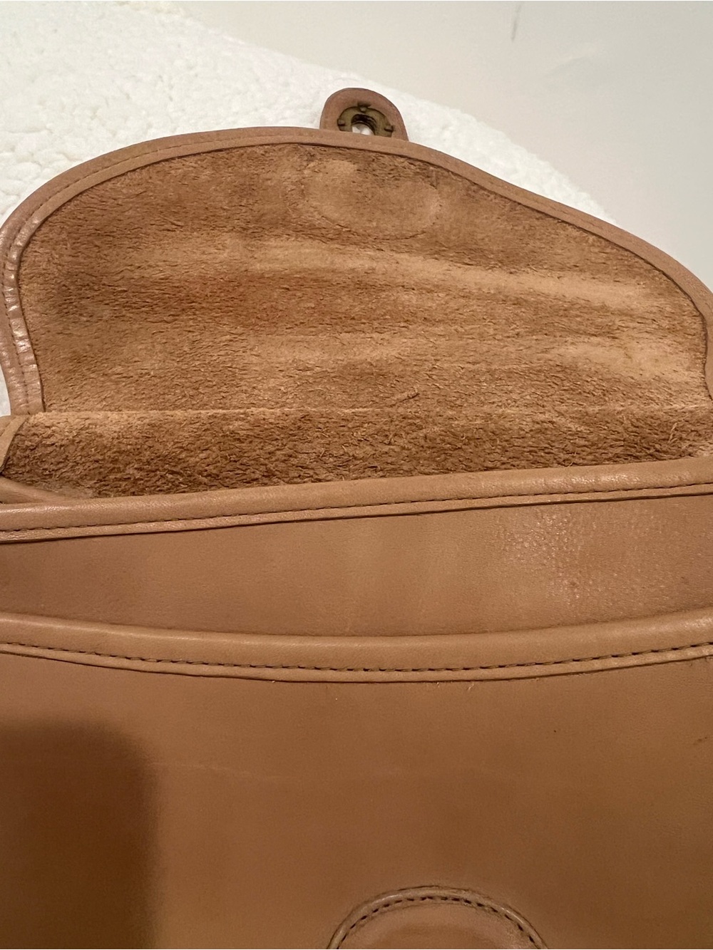 Coach Logan 9907 Style CamelLeather Vintage Bag - Picture 5 of 16